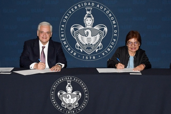 Signan convenio BUAP e ISSSTEP en materia académica, científica y tecnológica