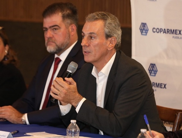 Pepe Chedraui se reúne con empresarios durante la 1ª Sesión del Consejo Directivo de Coparmex Puebla