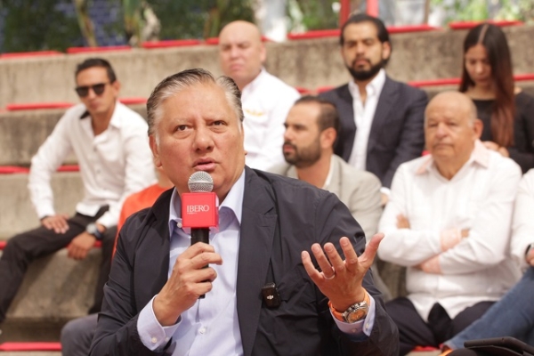 Fernando Morales presente en &quot;Diálogos circulares por la democracia&quot;, IBERO