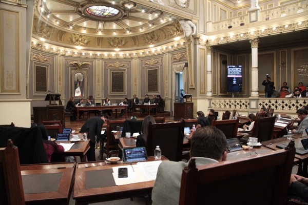 Promueven en Congreso del Estado incorporación de mujeres como conductoras de transporte público