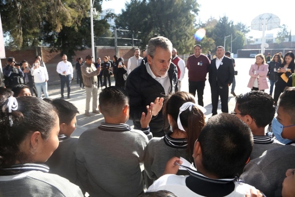 Entrega Pepe Chedraui infraestructura educativa al sur de la capital