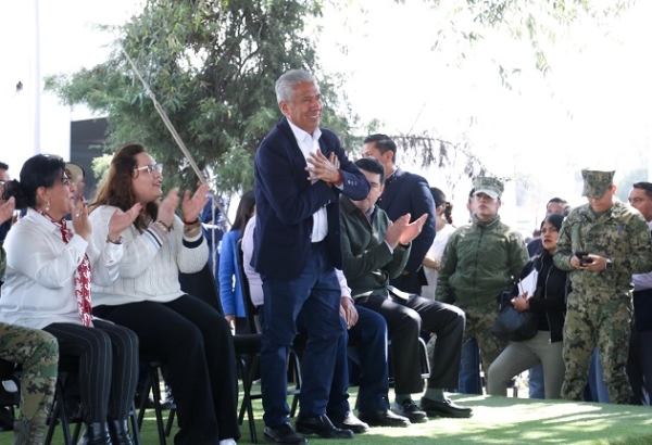 Entrega de certificados de obra educativa en San Martín Texmelucan