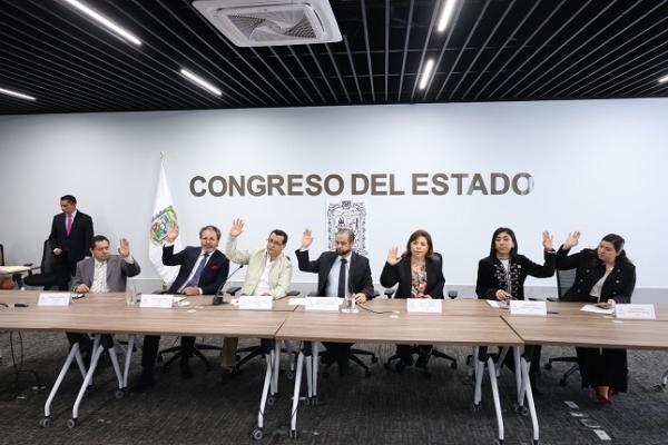 Aprueban exhorto para que municipios instalen comités de obra pública