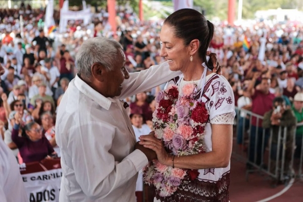 Claudia Sheinbaum es nombrada como &quot;la hermana mayor&quot; por representantes de los pueblos mayas de Quintana Roo