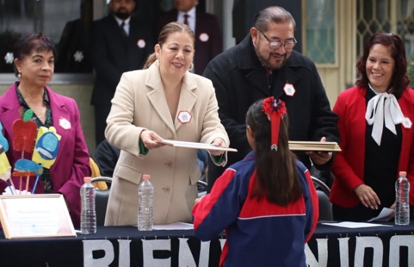 Fortalecer educación y deporte, compromiso de diputada Laura Artemisa García