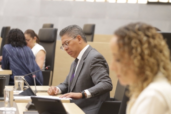 Presentan propuesta legislativa para que FGE e IEE investiguen perfiles de candidatos a magistrados