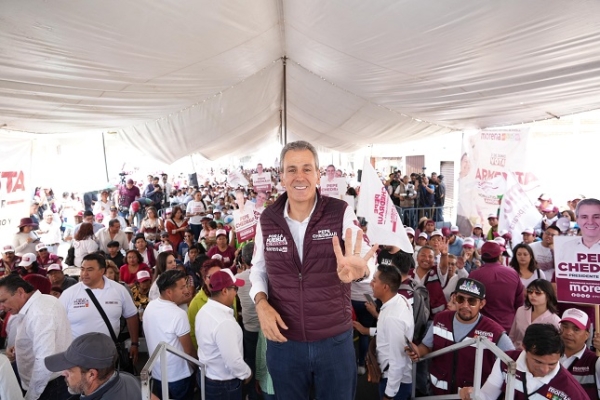 Arropa Mario Delgado a Armenta y a Chedraui en Puebla