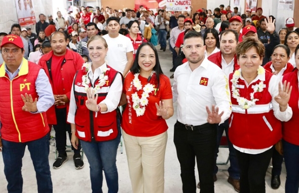 Recorre Liz Sánchez municipios de la Sierra Nororiental en compañía de estructura petista