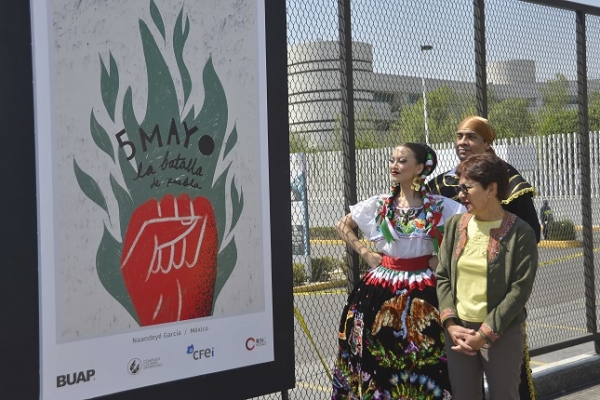 Rectora María Lilia Cedillo inaugura la muestra “5 de Mayo, carteles por una soberanía del pueblo mexicano&quot;