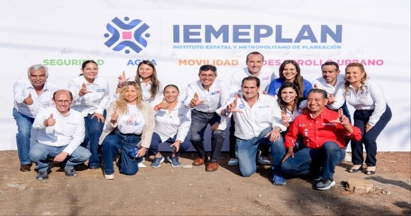 Mario Riestra y Eduardo Rivera presentan el IEMEPLAN