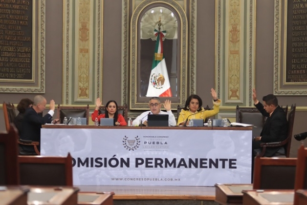 Presentan en el Congreso punto de acuerdo para regular el uso de dispositivos móviles en horas de clase