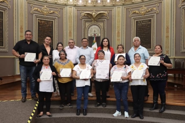 Reconocen en Congreso a cocineras tradicionales de San Nicolás de los Ranchos