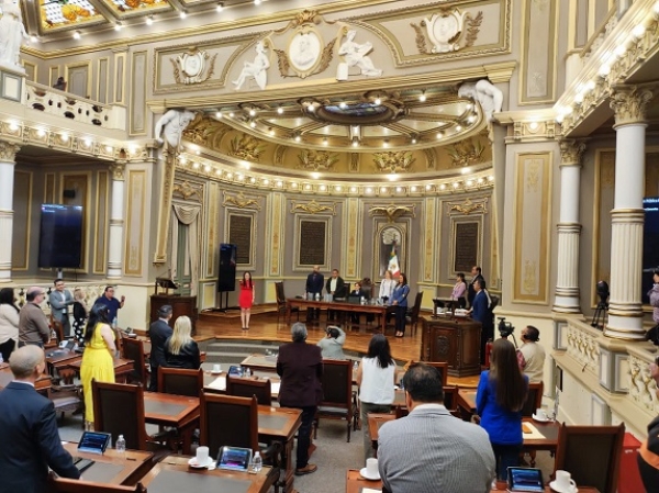 Se integran cuatro diputados a la LXI Legislatura