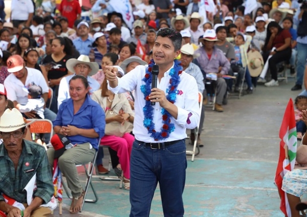 Presenta Lalo Rivera el sistema estatal de cuidados