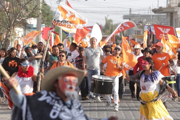 Tecamachalco se vuelve naranja con Fernando Morales y Sandra Cadena