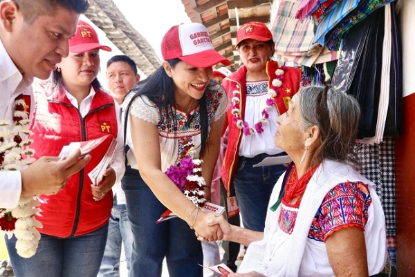 En Cuetzalan y Zacapoaxtla garantiza Liz Sánchez legislar a favor de los pueblos originarios