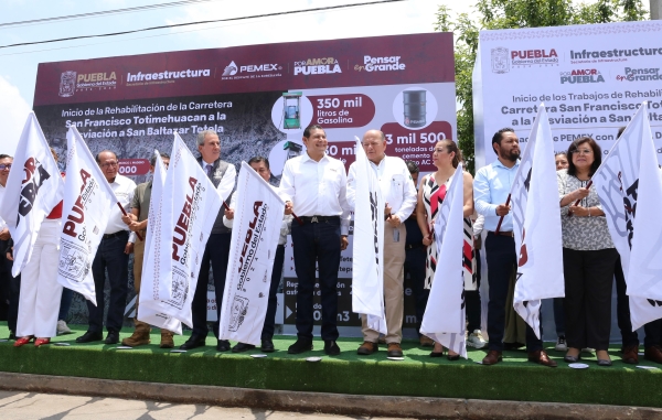 Gobierno de Puebla recibe toneladas de apoyo de PEMEX por lucha contra el huachicol